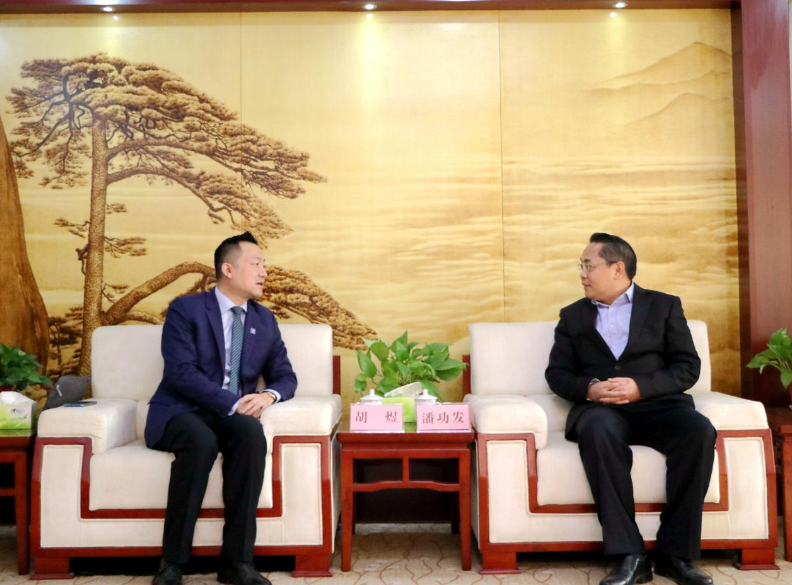 万利国际资源-官网_安庆市大观戋戋委书记潘功发会见万利国际资源董事长胡煜一行-公司新闻